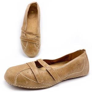 Dr. Martens Tan Flats